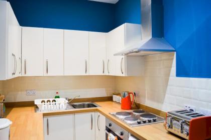 1 Bedroom Fountainbridge Flat - image 5