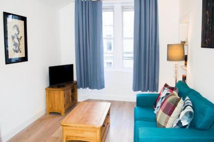 1 Bedroom Fountainbridge Flat - image 6