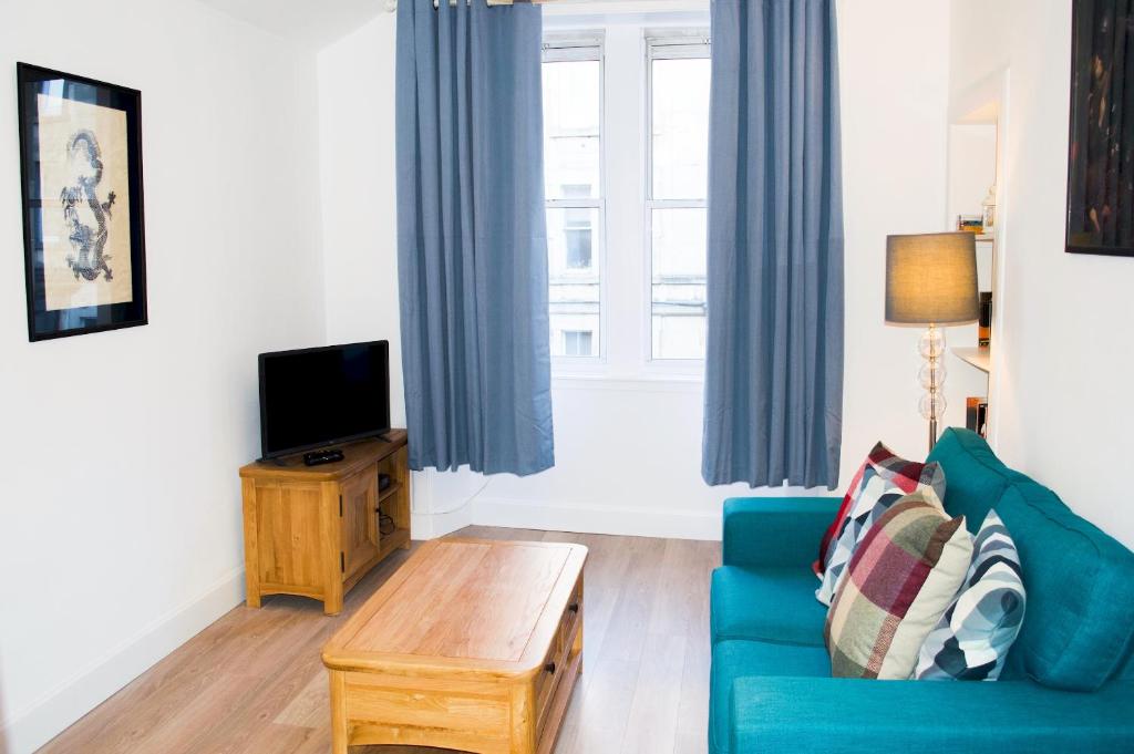 1 Bedroom Fountainbridge Flat - image 6