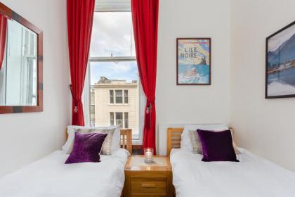 Cozy 2 Bedroom Apartment at Heart of the Edinburgh - image 18