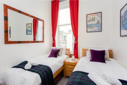 Cozy 2 Bedroom Apartment at Heart of the Edinburgh - image 19