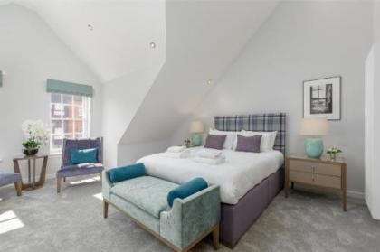 Destiny Scotland - Royal Mile Residence - image 2