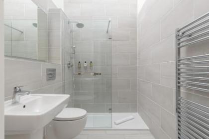 Destiny Scotland - Royal Mile Residence - image 3