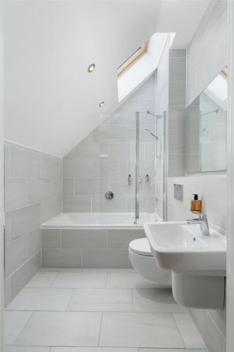 Destiny Scotland - Royal Mile Residence - image 5