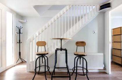 Holyrood Skyline Apartment - image 19
