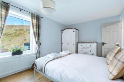 Holyrood Skyline Apartment - image 4