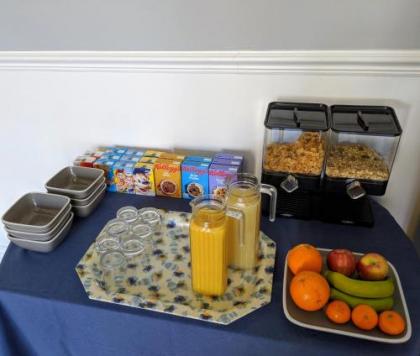 Falcon Crest Guest House - image 5