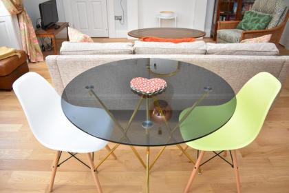 Bernard St - Bright and spacious 1 bed apartment at the Shore! - image 14