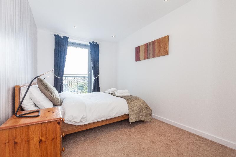 Stylish Garden View Apartment - main image