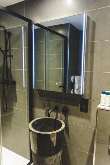 MONO Suites Old Town - image 12