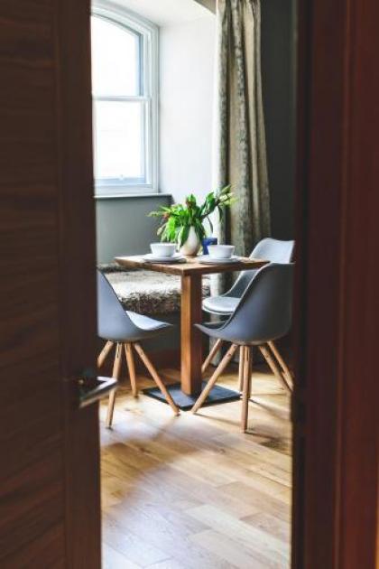 MONO Suites Old Town - image 13