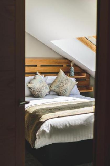 MONO Suites Old Town - image 8