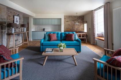 Cheval Abbey Strand Apartments at Holyrood - image 1