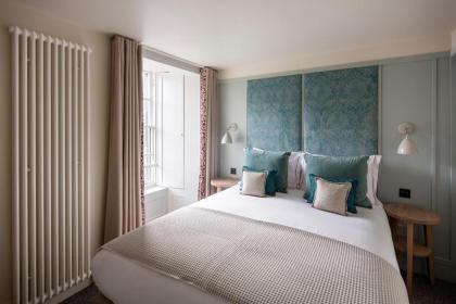 Cheval Abbey Strand Apartments at Holyrood - image 13