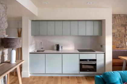 Cheval Abbey Strand Apartments at Holyrood - image 17