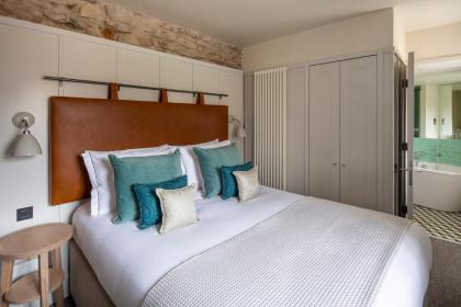Cheval Abbey Strand Apartments at Holyrood - image 18