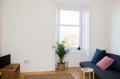 Modern 1 Bedroom Flat In the Heart of Edinburgh - image 8
