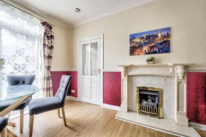 Pilton Avenue House - image 11