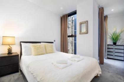 Quartermile Central Apartment - image 13