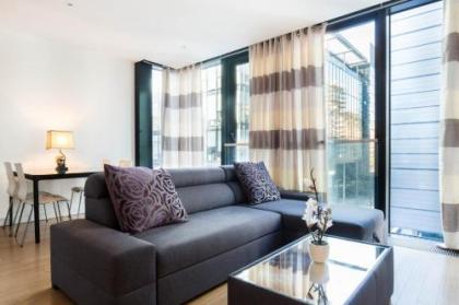 Quartermile Central Apartment - image 4