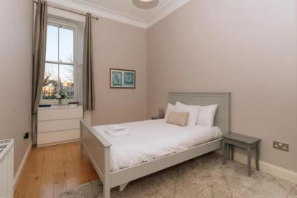 Beautiful Home In Stockbridge Edinburgh - image 3