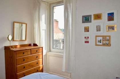 Central and Homely One Bedroom Flat - image 11