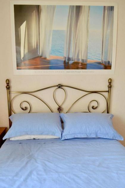 Central and Homely One Bedroom Flat - image 12