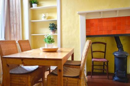 Central and Homely One Bedroom Flat - image 6