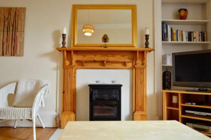 Central and Homely One Bedroom Flat - image 9