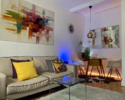 Lovely Flat near City Centre garden  FREE parking - image 11