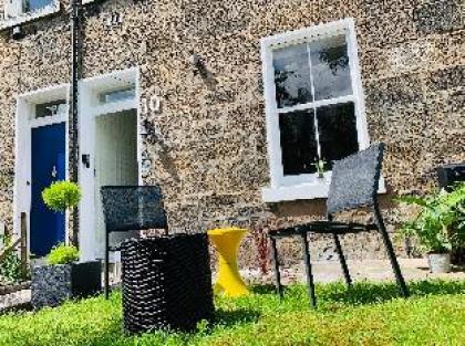 Lovely Flat near City Centre garden  FREE parking - image 17