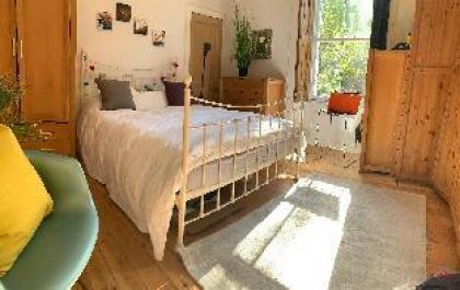 Lovely Flat near City Centre garden  FREE parking - image 19