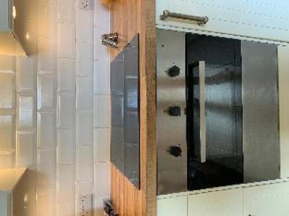 Lovely Flat near City Centre garden  FREE parking - image 5