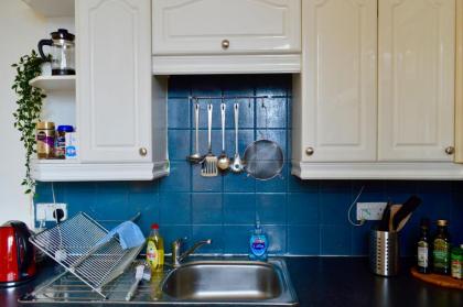 Bright 1 Bedroom in Leith - image 10