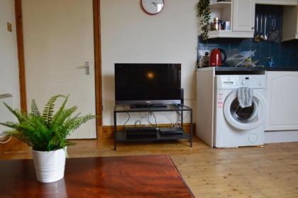Bright 1 Bedroom in Leith - image 16