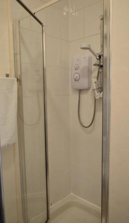 Bright 1 Bedroom in Leith - image 3