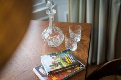 Raeburn Place - image 14