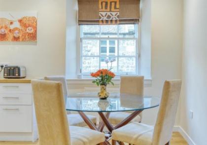 The Gloucester Lane Residence - image 8