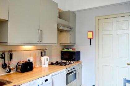 Central 2 Bedroom Flat in Edinburgh - image 16