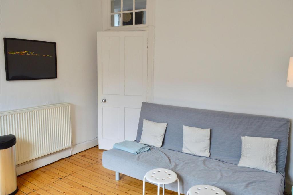 Central 2 Bedroom Flat in Edinburgh - image 7