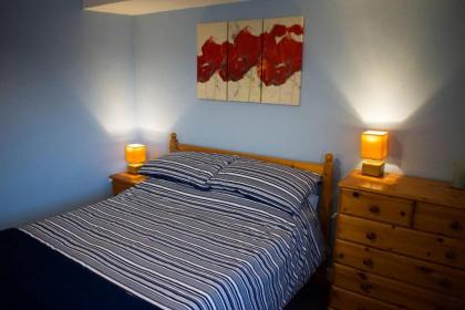 Welcoming and Homely 2 Bed in Central Location - image 7