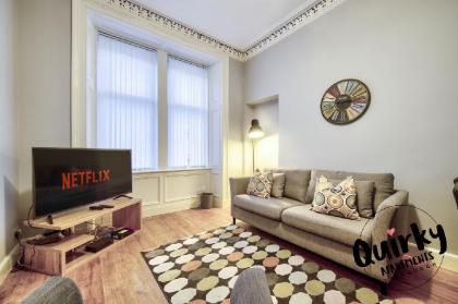 Edinburgh Luxury Central Apartment w/ Free Parking - image 4