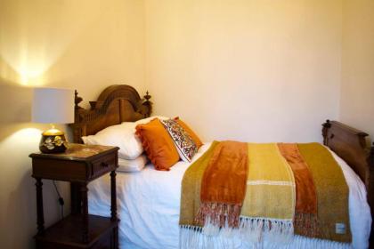 Traditional Luxury Apartment Sleeps 10 Guests - image 12