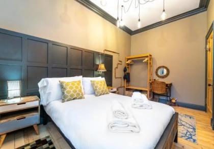 The Waverley Park Residence - image 2