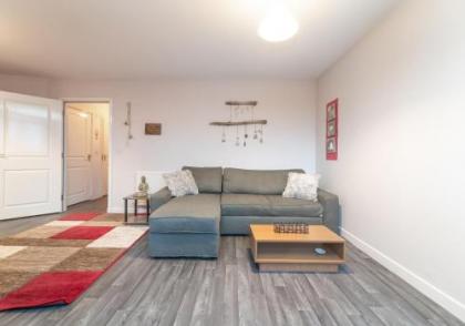 The New Lochend Park View Residence - image 4