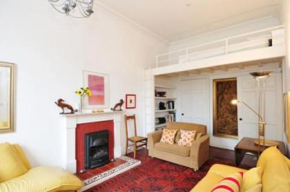 217 Charming first floor period city center apartment - image 2