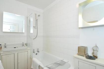 217 Charming first floor period city center apartment - image 3