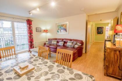 241 Fabulous three bedroom apartment on the second floor with parking - image 12