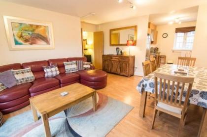 241 Fabulous three bedroom apartment on the second floor with parking - image 14
