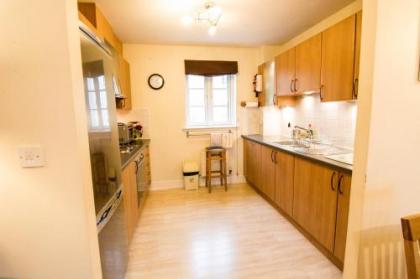 241 Fabulous three bedroom apartment on the second floor with parking - image 2